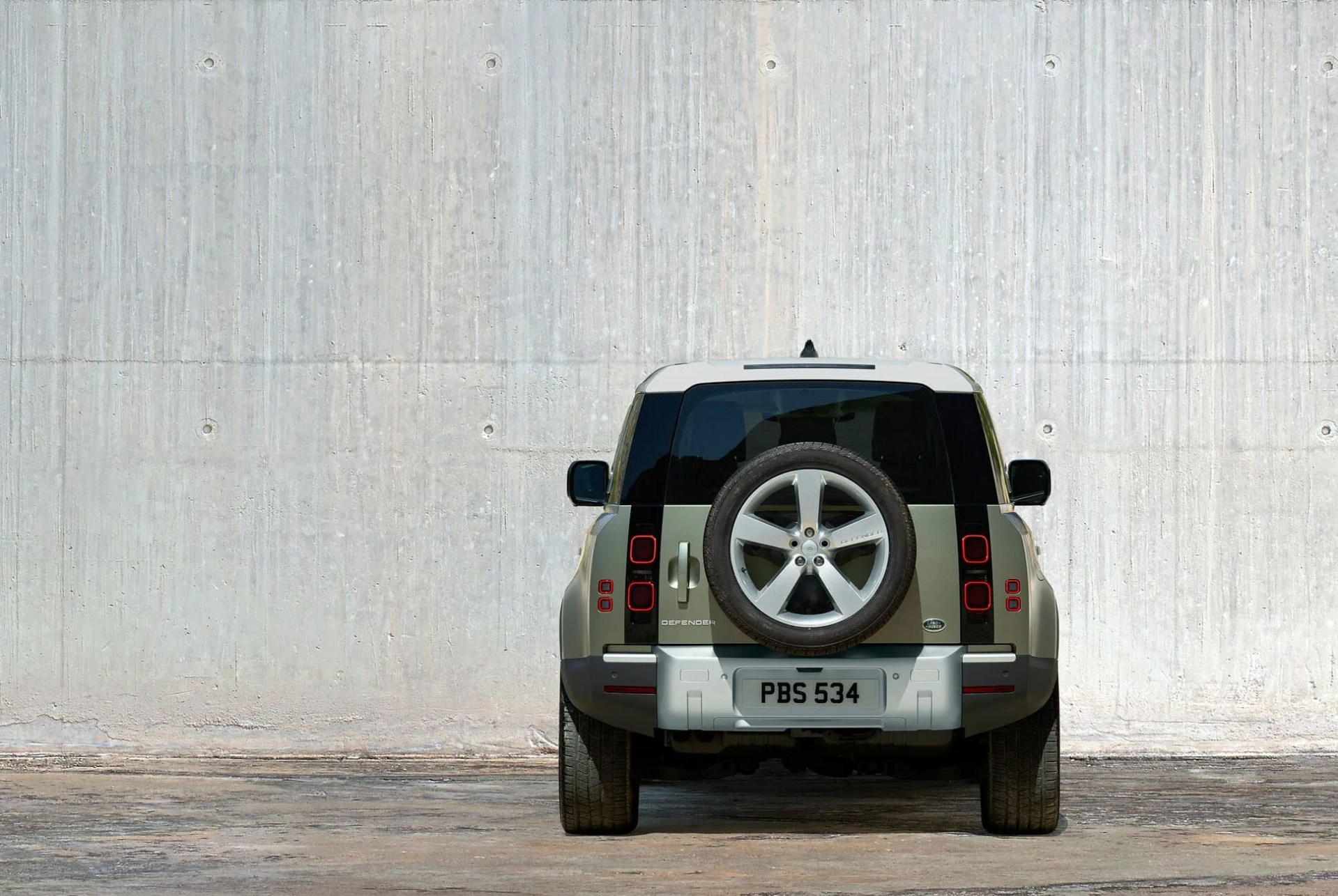 land rover defender gear patrol exterior static slide 03