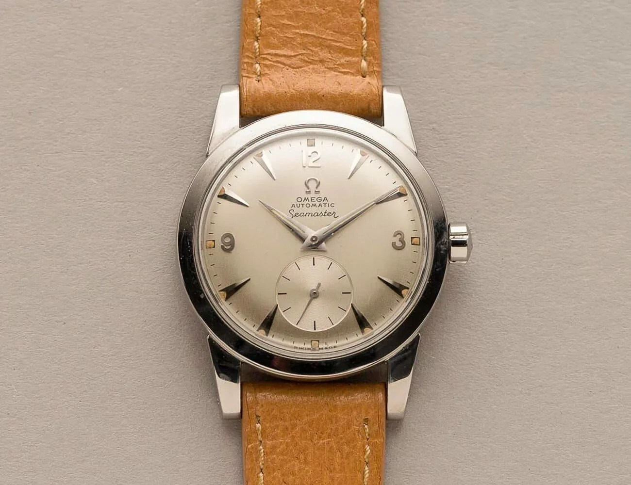 Omega-Seamaster-Vintage-Automatic-Wristwatch-2576-13-gear-patrol
