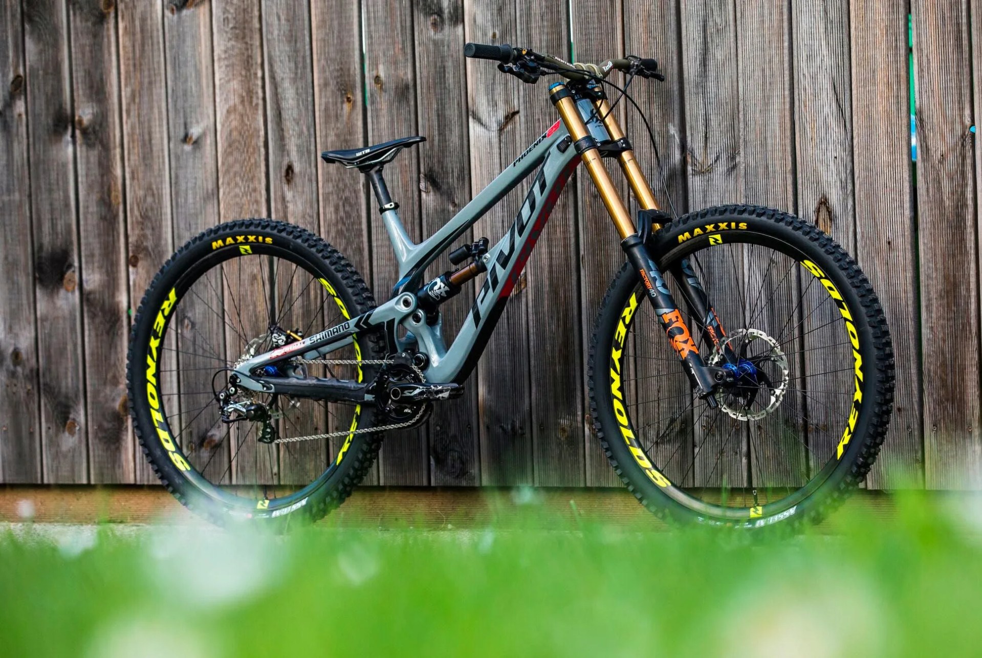 Pivot-Cycles-gear-patrol-full-lead