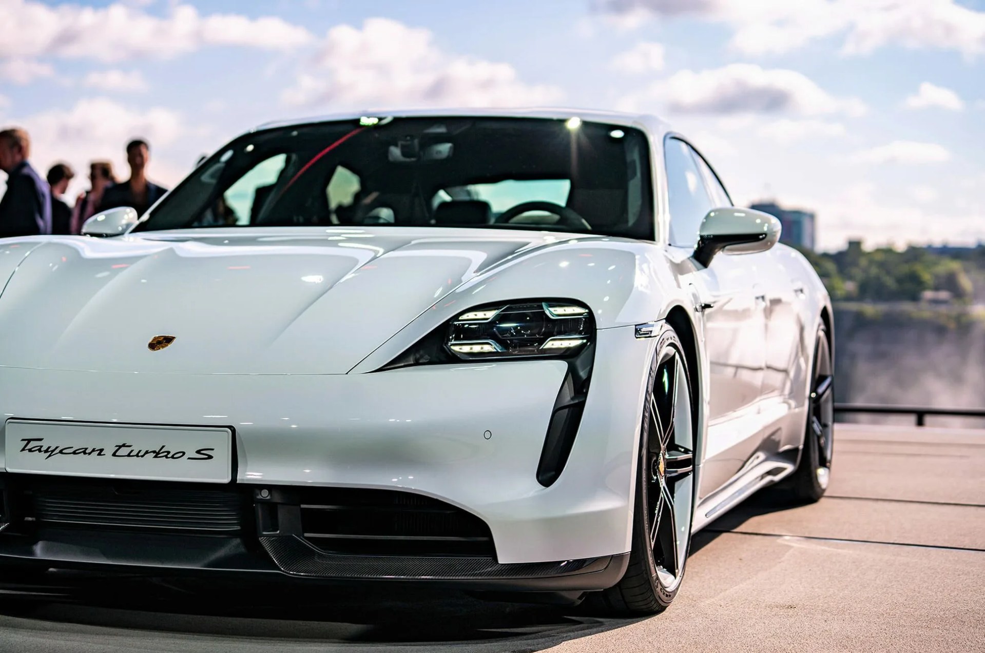 porsche taycan