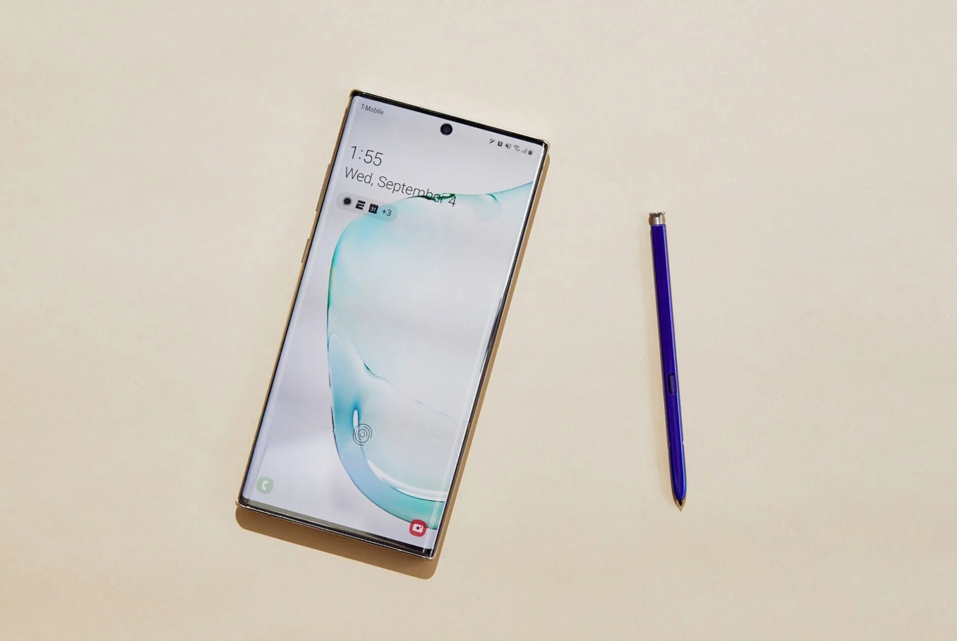 Samsung-Galaxy-Note-10-Review-Gear-Patrol-Lead-Full