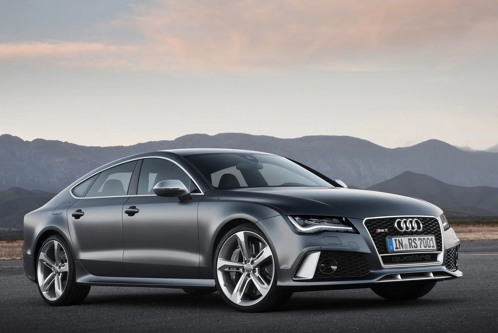 Super-Sedans-Gear-Patrol-RS7