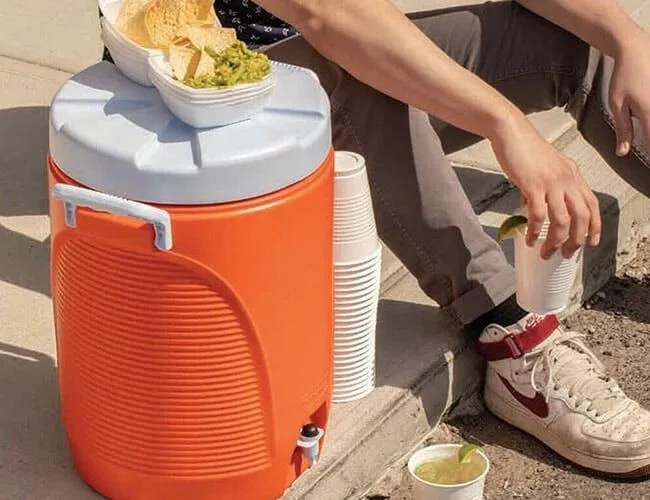 This-Is-the-Tailgating-Cocktail-to-End-gear-patrol-lead-featured