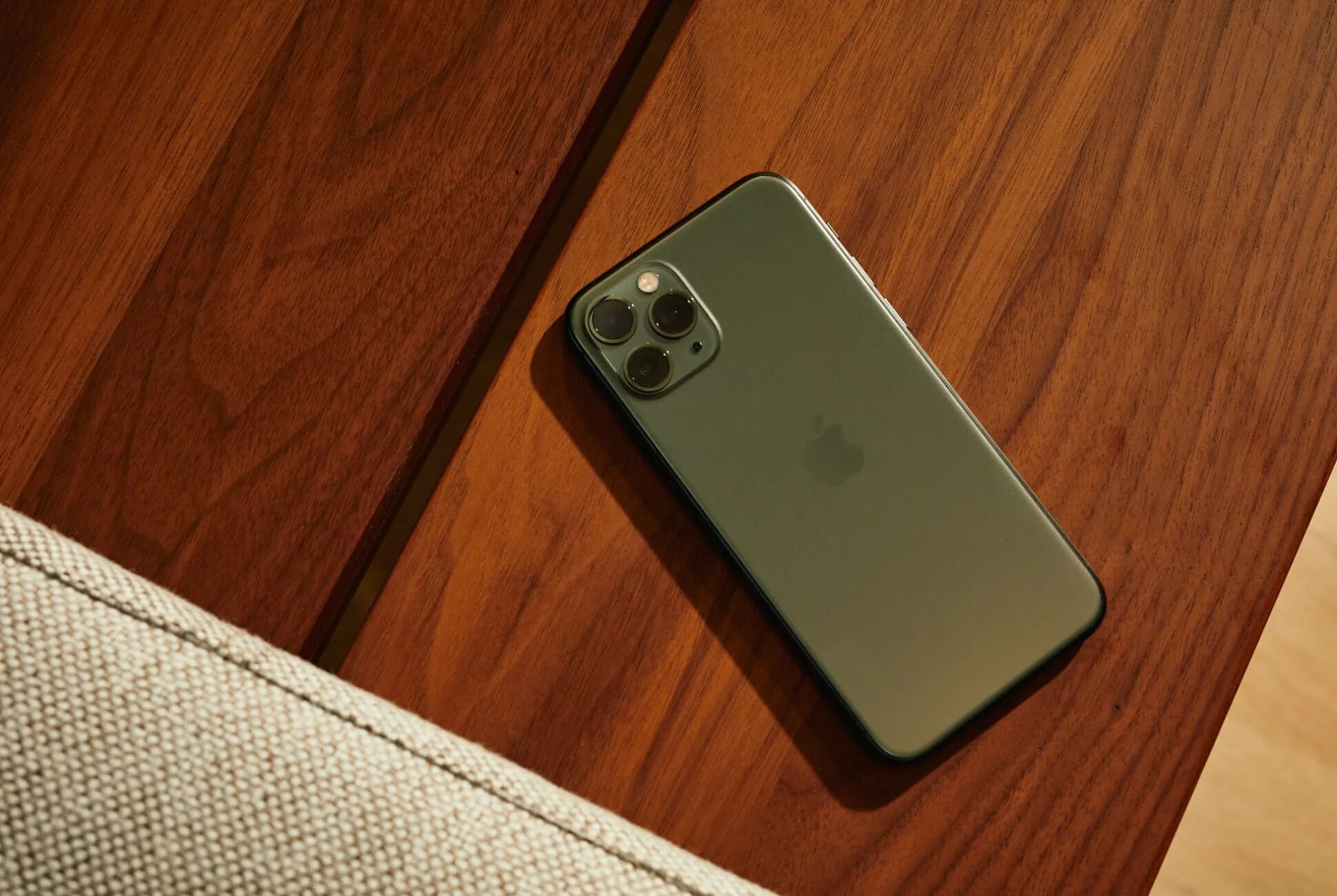 iPhone-11-Pro-Review-Gear-Patrol-Lead-Slide-6