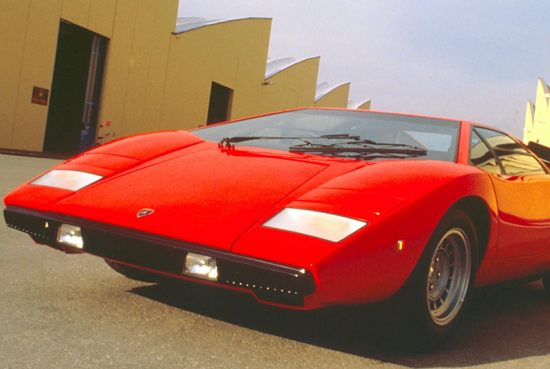 lamborghini-countach-gear-patrol-full-lead