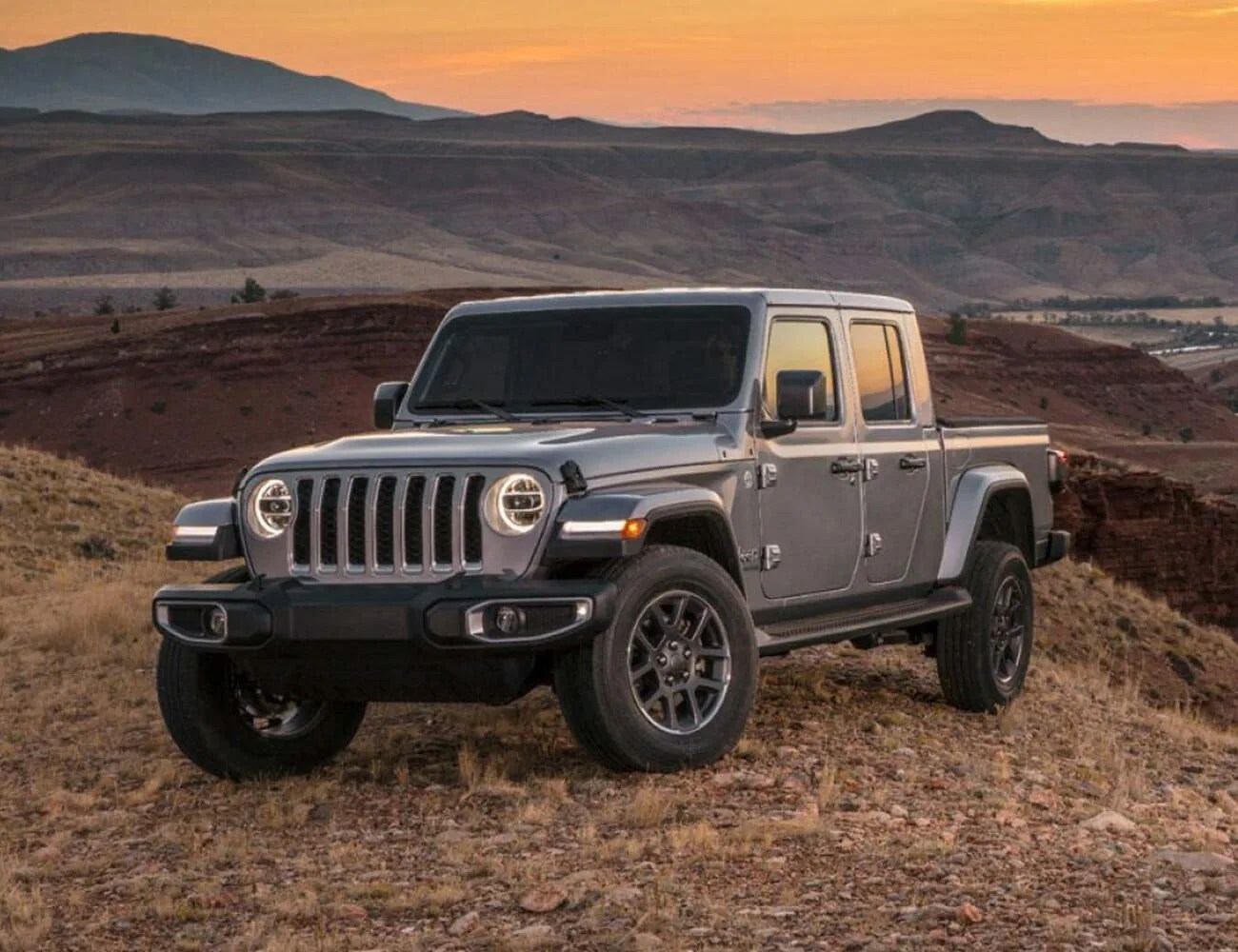 2020-Jeep-Gladiator-gear-patrol