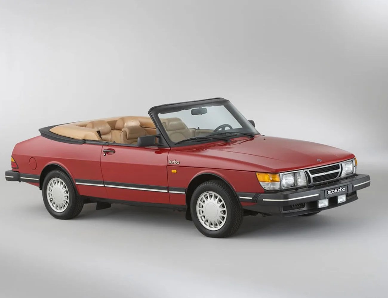 Affordable-Classic-Cars-gear-patrol-Saab-v2