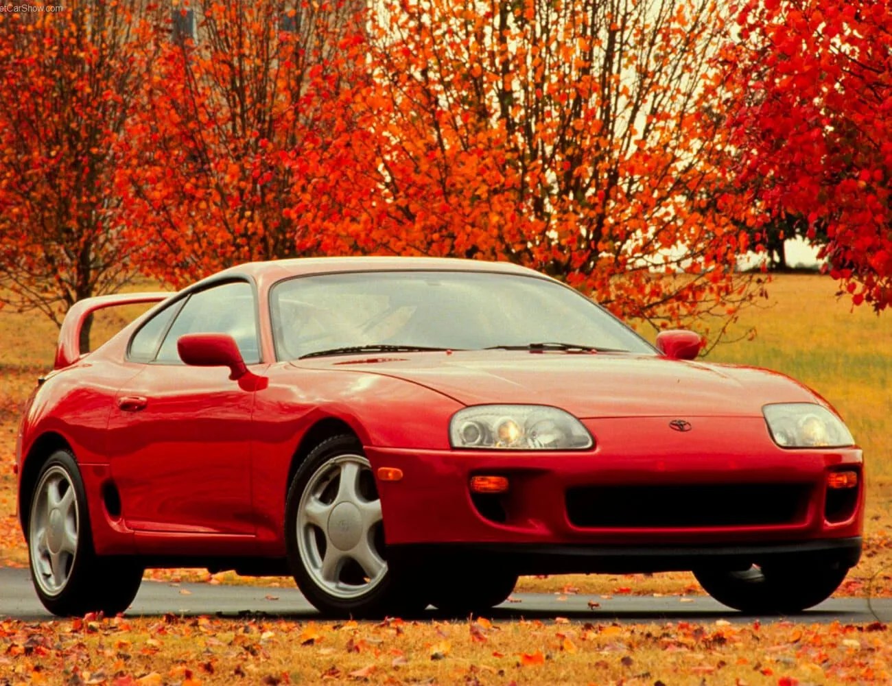 Affordable-Classic-Cars-gear-patrol-Toyota