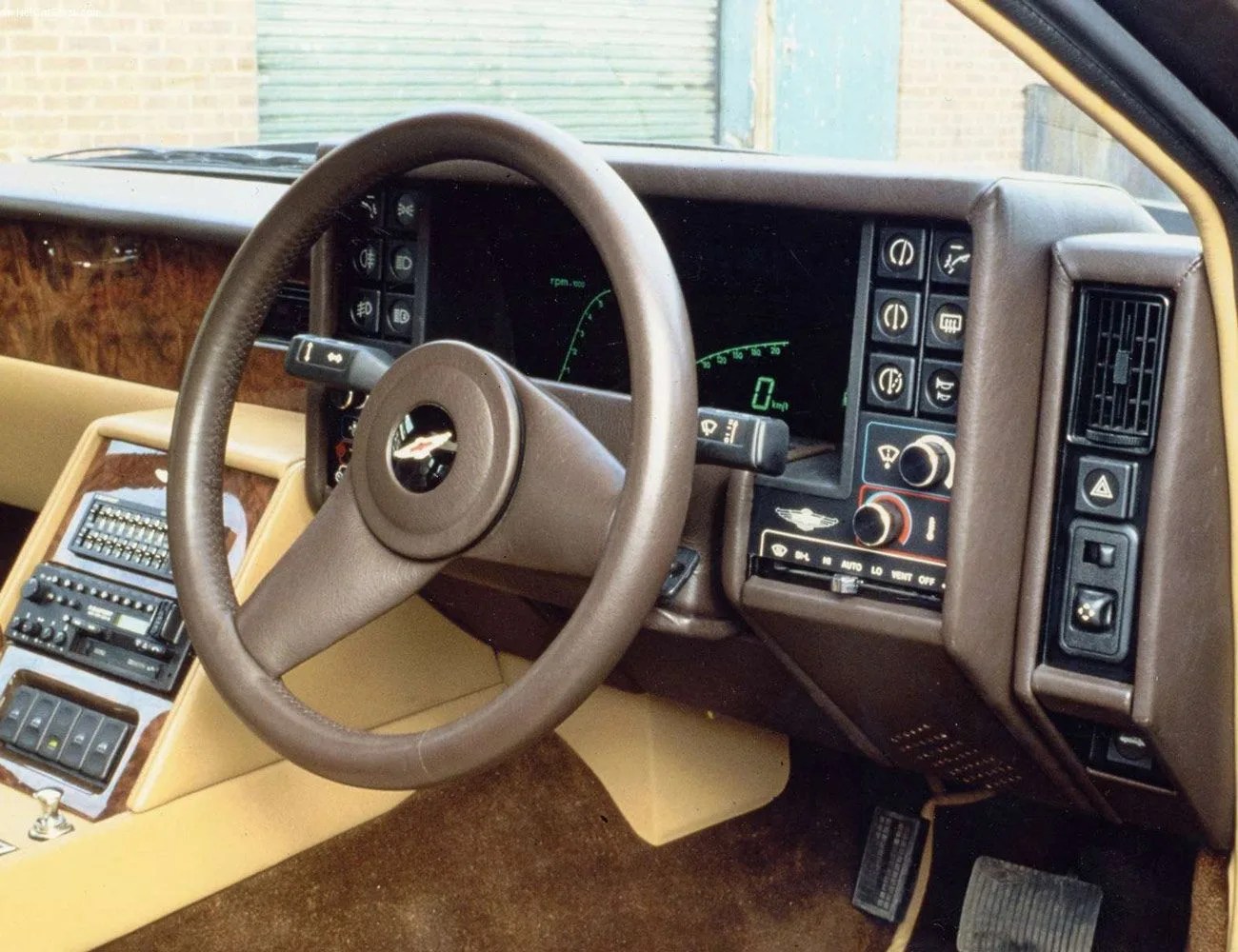 Best-Gauges-Gear-Patrol-Aston