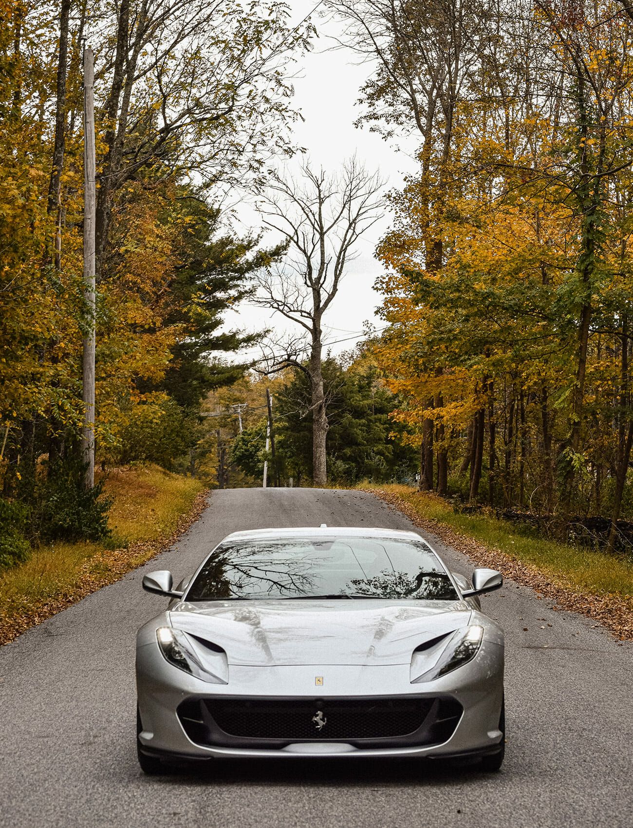 Ferrari-812-Superfast-Review-gear-patrol-ambiance-3