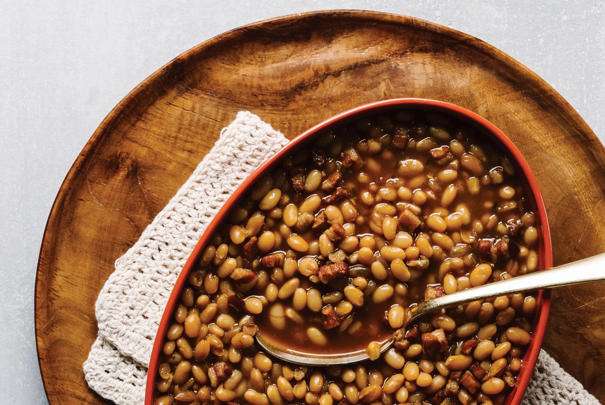 How-a-James-Beard-Award-Winning-Chef-Makes-Baked-Beans-gear-patrol-full-lead