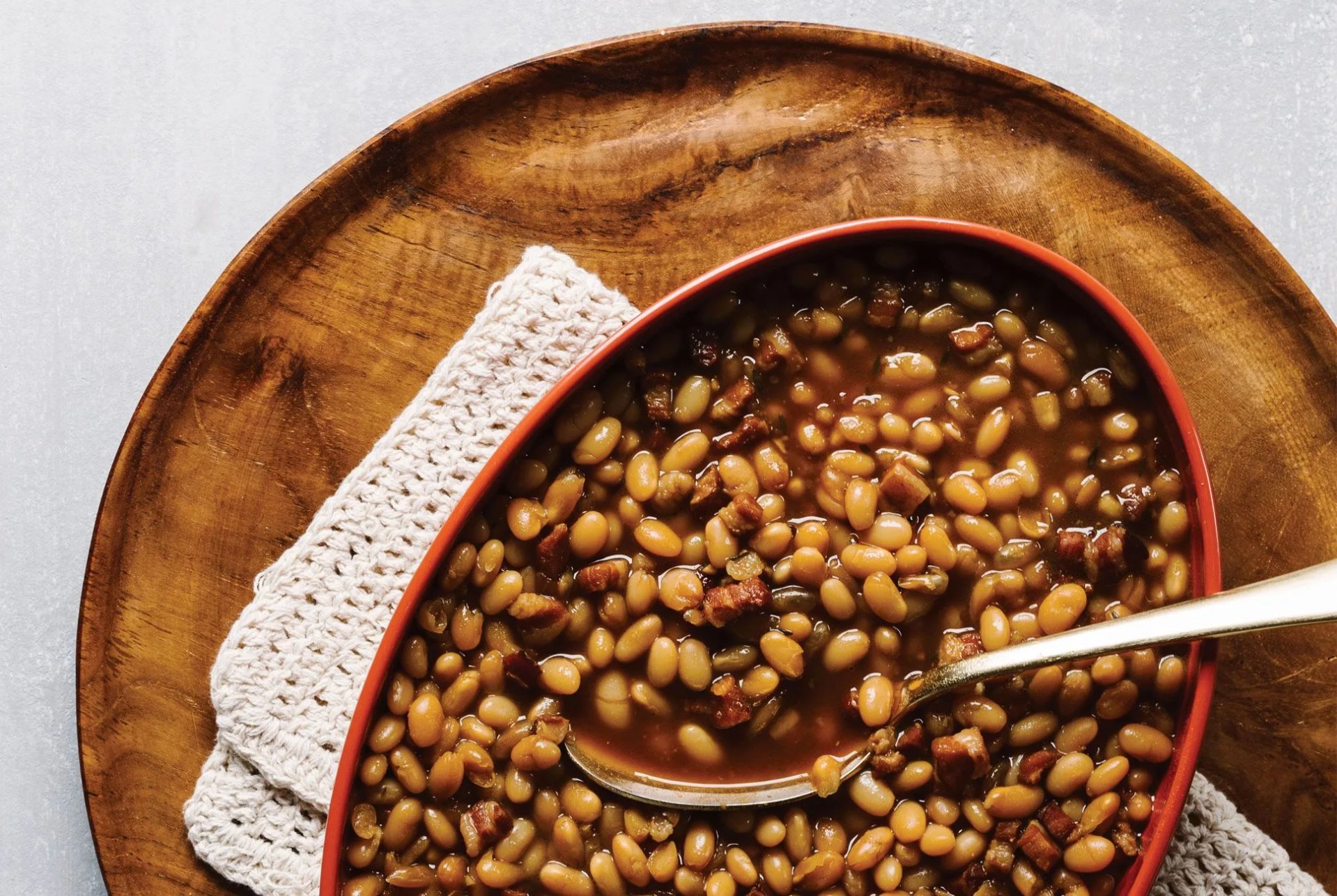 How-a-James-Beard-Award-Winning-Chef-Makes-Baked-Beans-gear-patrol-full-lead