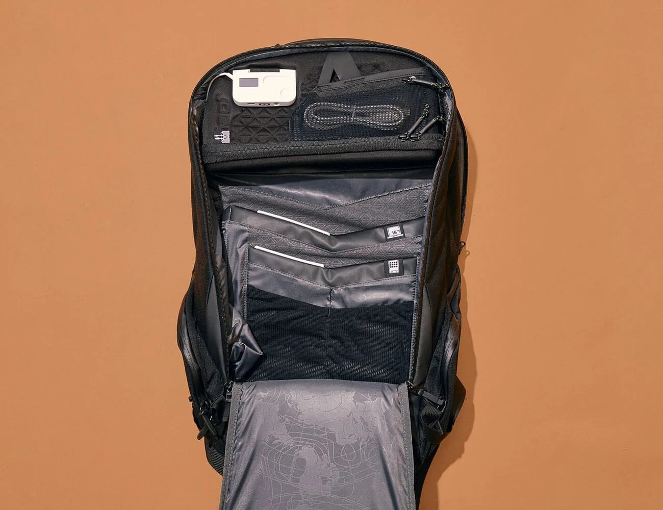 Kathmandu-Bag-Product-Spotlight-Gear-Patrol-compartments