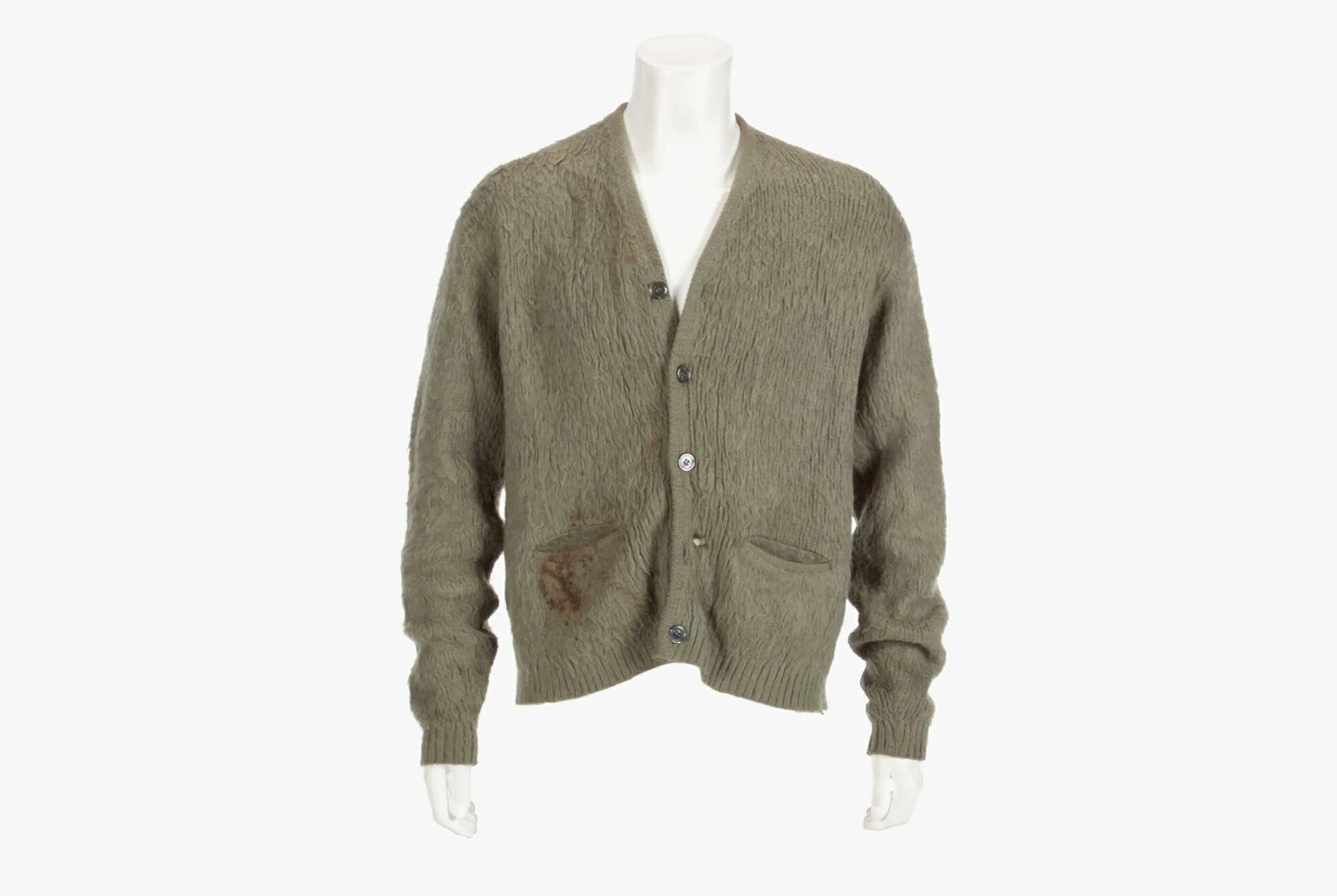 Kurt-Cobain-Sweater-gear-patrol-full-lead