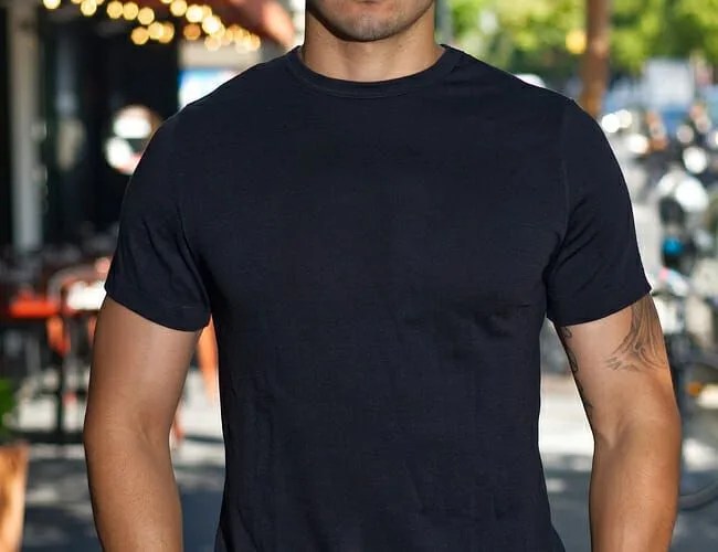 MERZ-B.-SCHWANEN-LOOPWHEELED-T-SHIRT-gear-patrol-feature