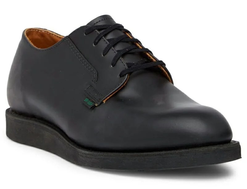 Red-Wind-NR-Sale-gear-patrol-black