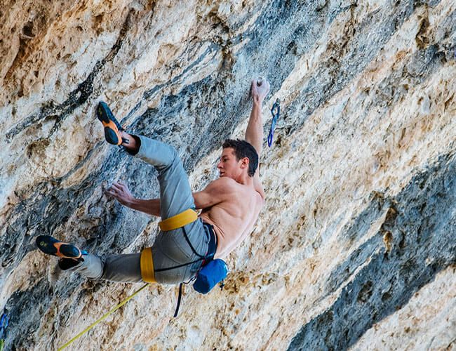 The-Best-Rock-Climbing-Shoes-gear-patrol-lead-featured