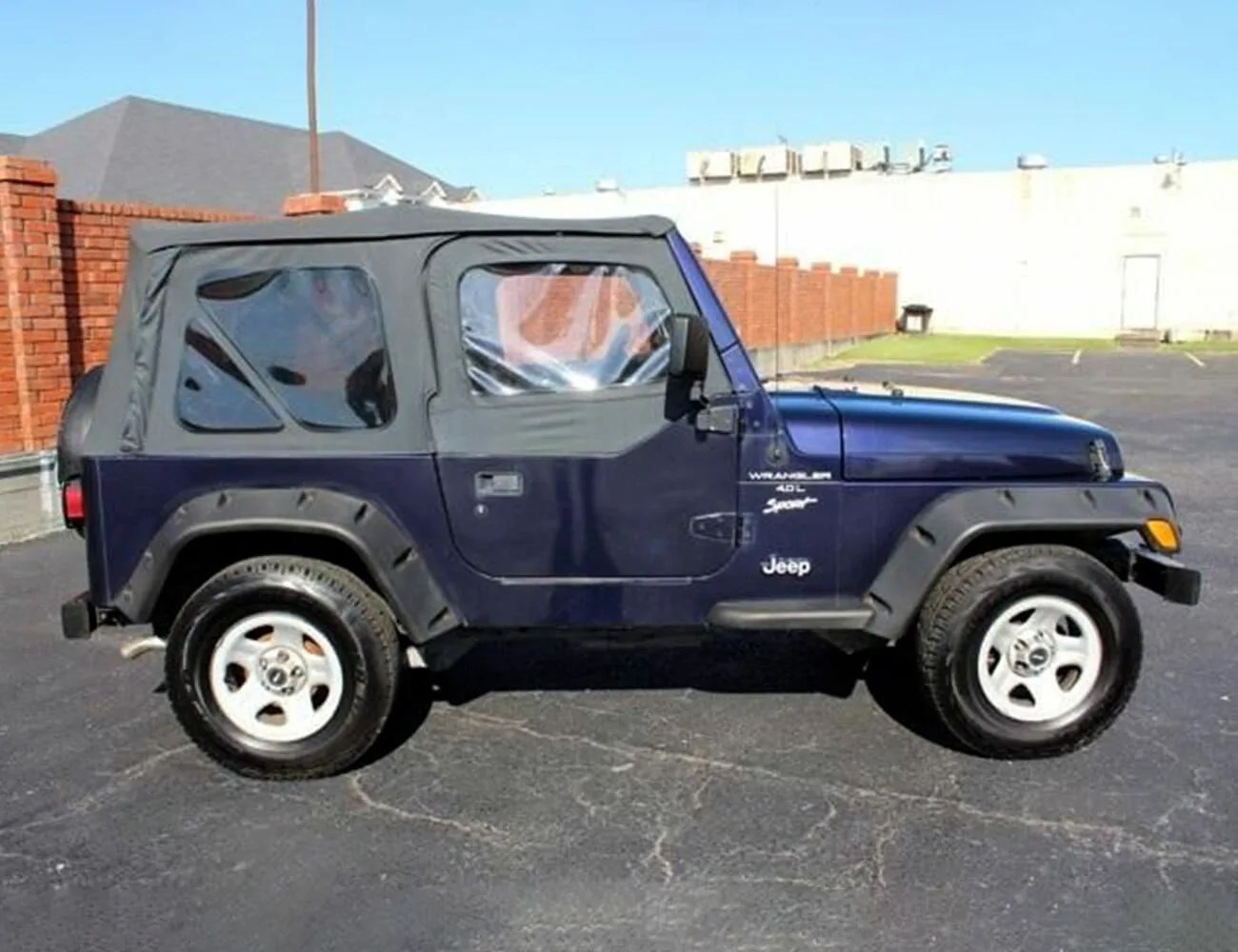 1998-Jeep-Wrangler-Sport-gear-patrol