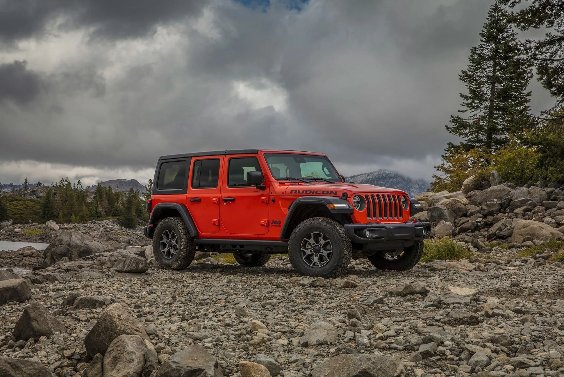 2020 jeep wrangler ecodiesel review gear patrol lead slide 3