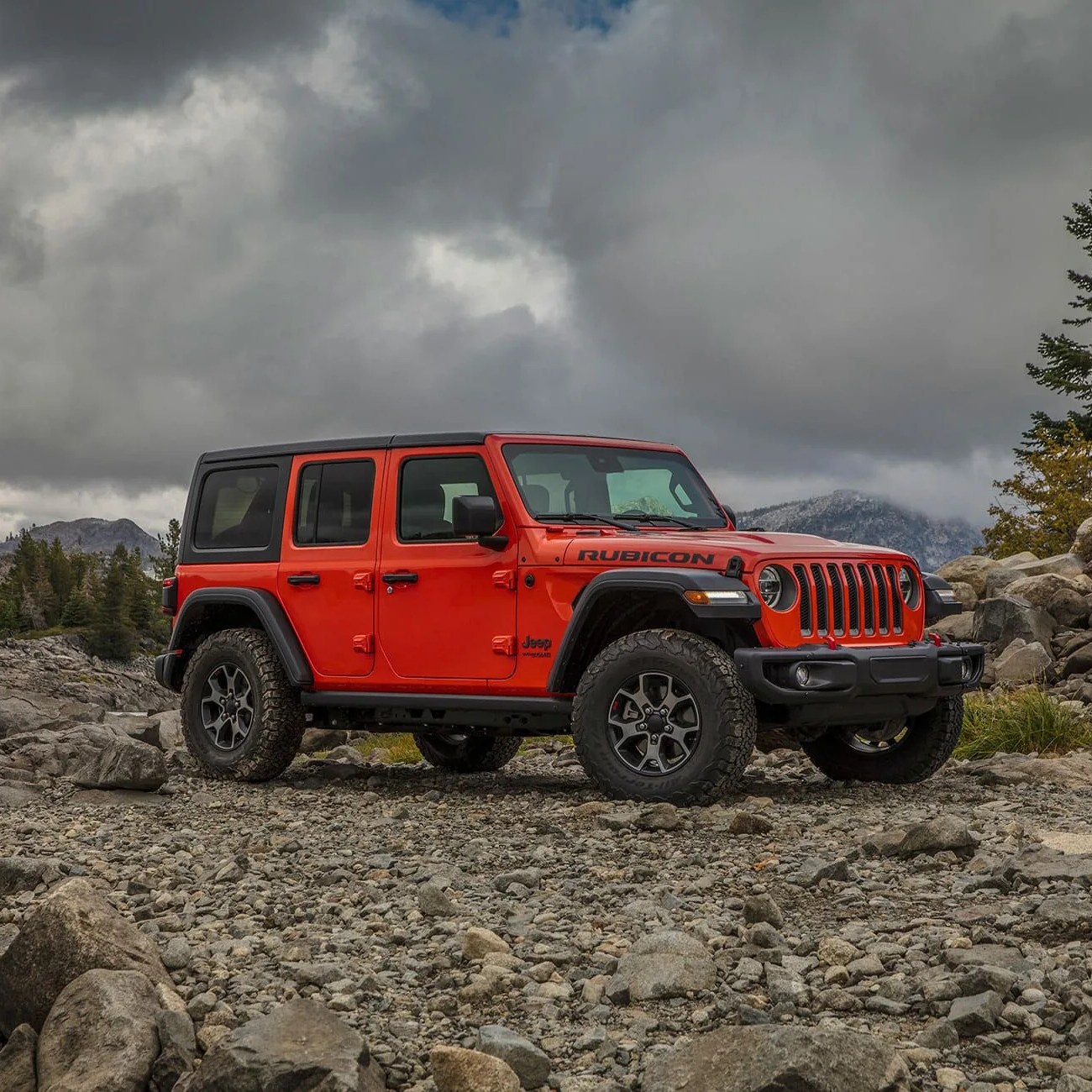 2020 jeep wrangler ecodiesel review gear patrol lead slide 3