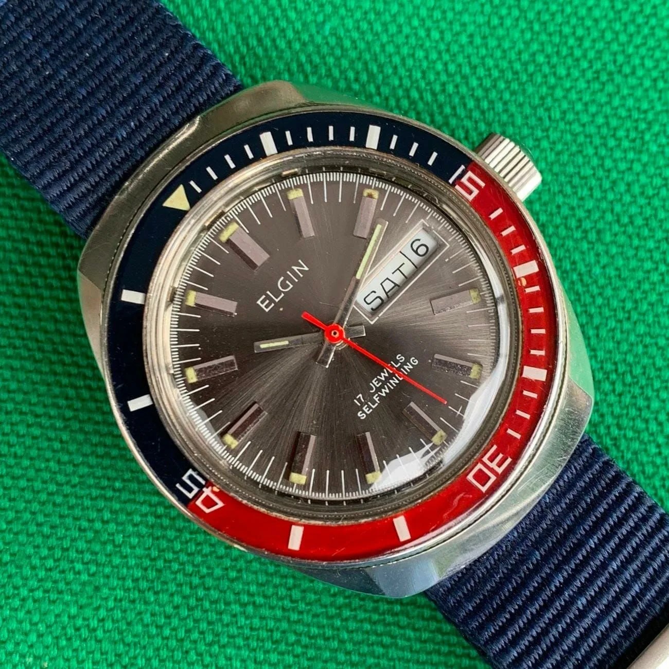 3-Affordable-Vintage-Watches-from-Historical-American-Brands-Elgin-Diver-Day-Date