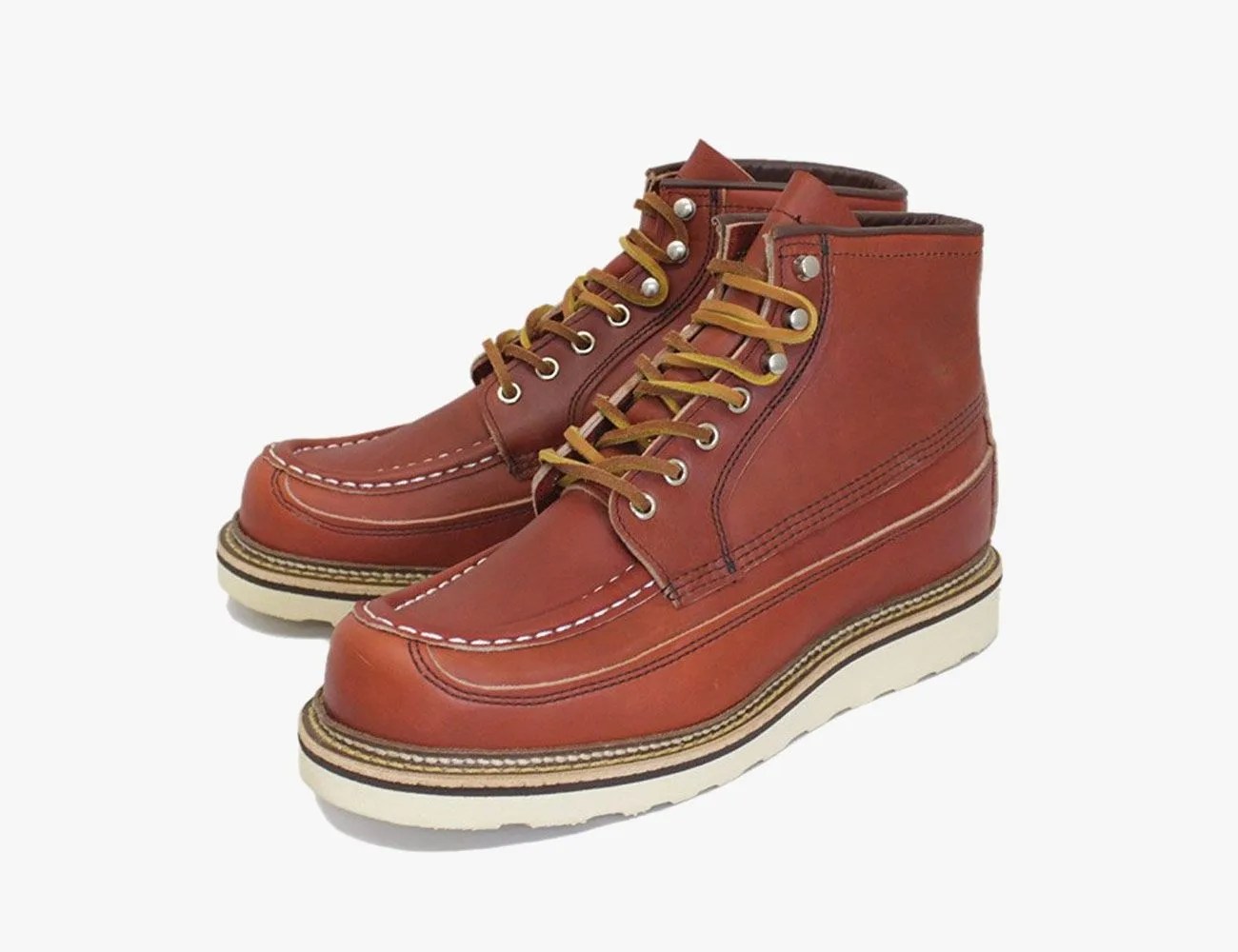 6-Red-Wing-Heritage-Styles-gear-patrol-Canoe-Moc