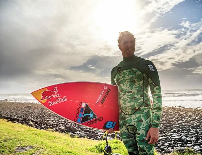 Everything-Pro-Surfer-Jamie-OBrien-Packs-for-a-Surf-Trip-Gear-Patrol-Feature