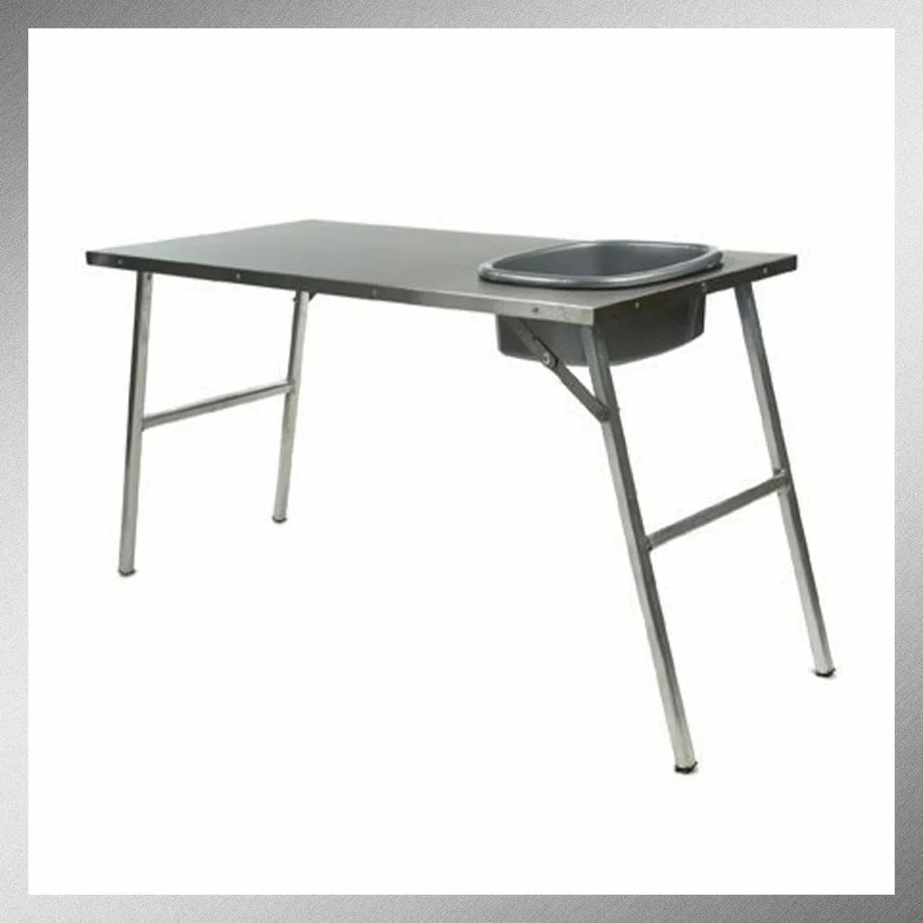 Front-Runner-Stainless-Steel-Prep-Table-with-Basin-gear-patrol