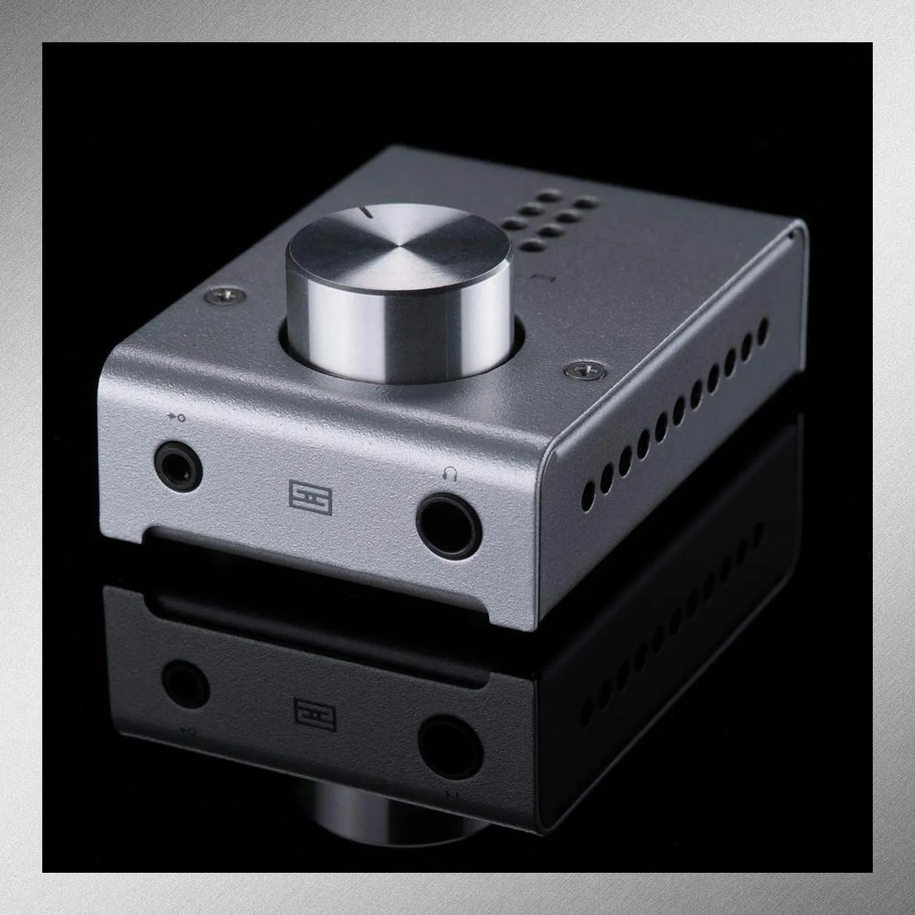 Gifts-for-the-Music-Lover-gear-patrol-Schiit-Audio-Fulla