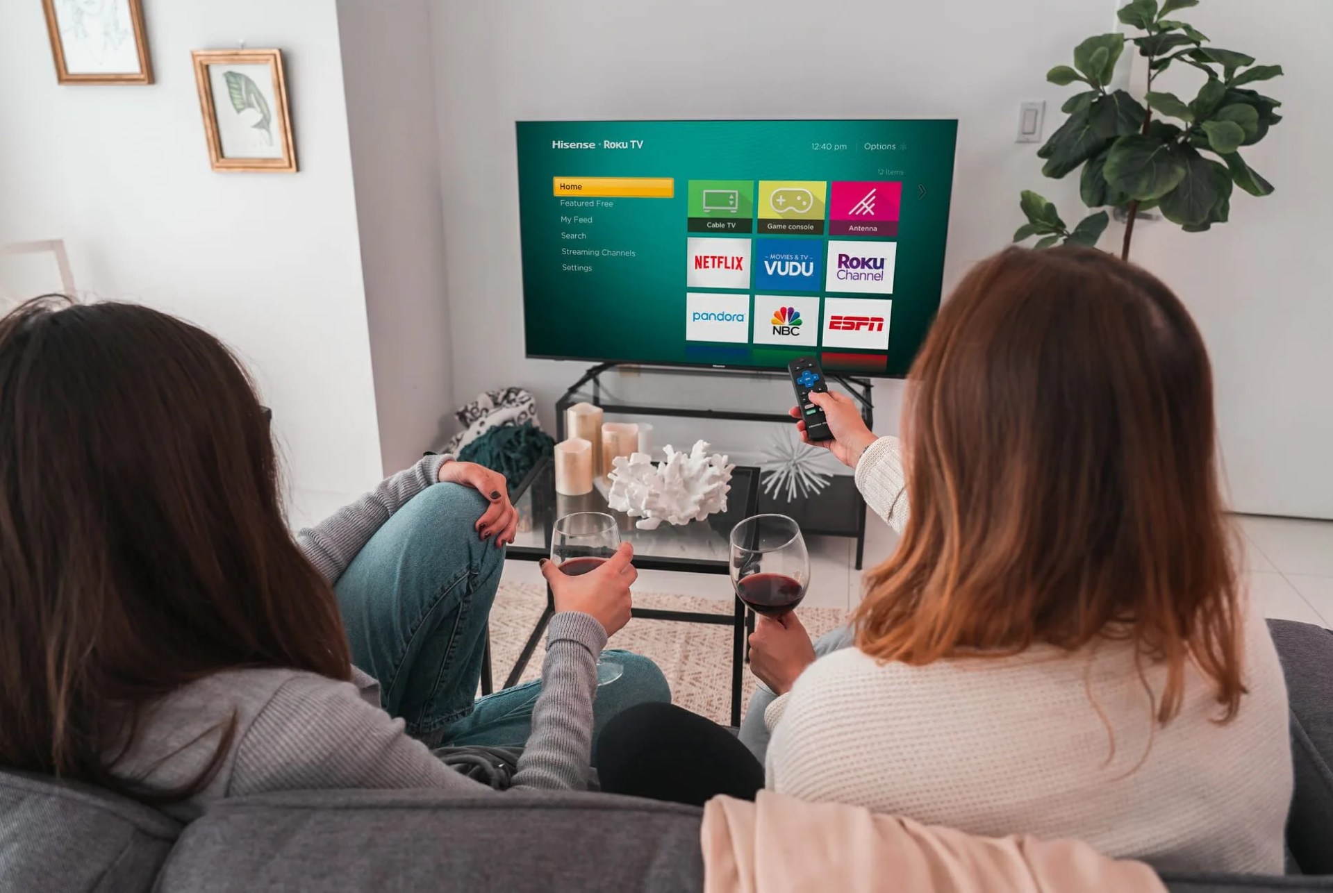 Hisense-TV-gear-patrol-full-lead