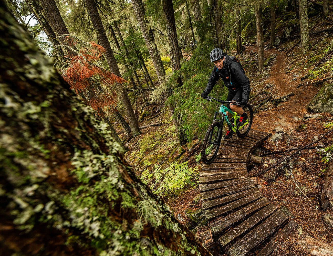 I-Thought-I-Knew-How-to-Mountain-Bike-gear-patrol-ambience-2