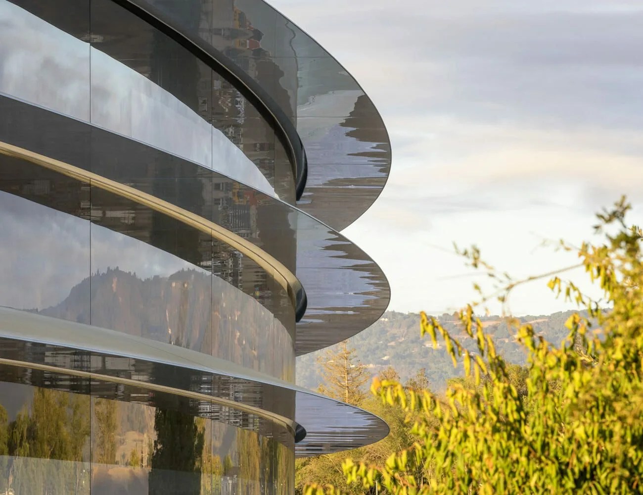 Ive-Apple-Park-Gear-Patrol
