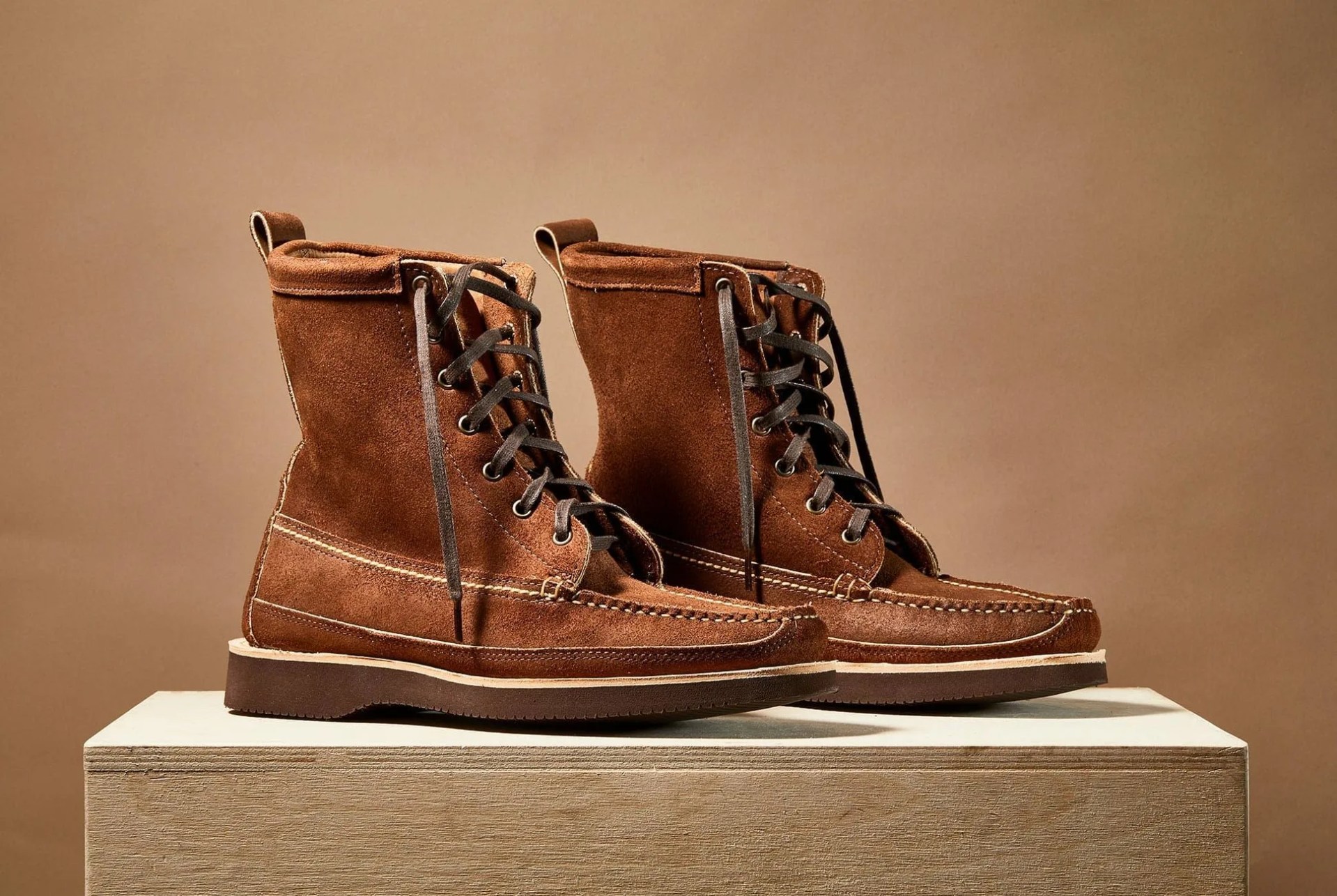 Maine-Mountain-Moccasin-gear-patrol-full-lead-02