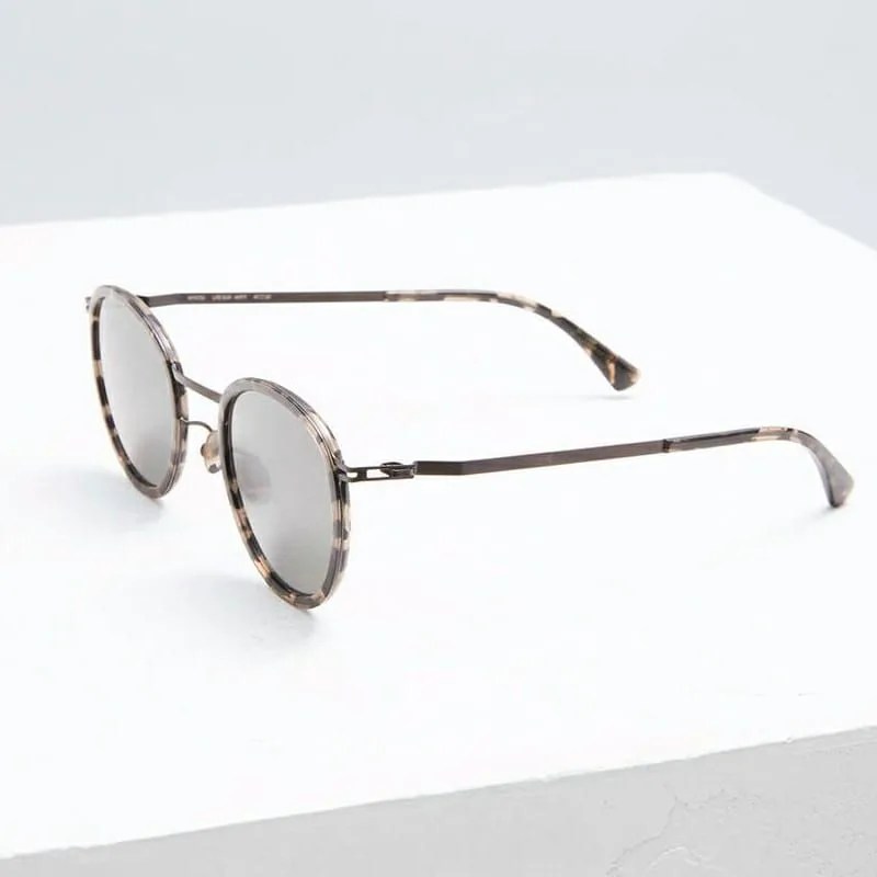 Totokaelo-BF-gear-patrol-sunglasses