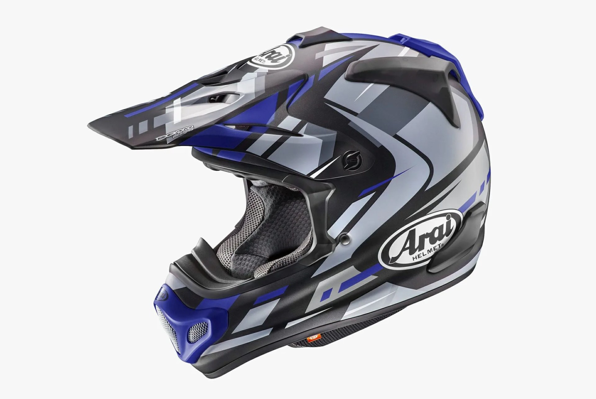 revzilla-helmet-gear-patrol-full-lead-01