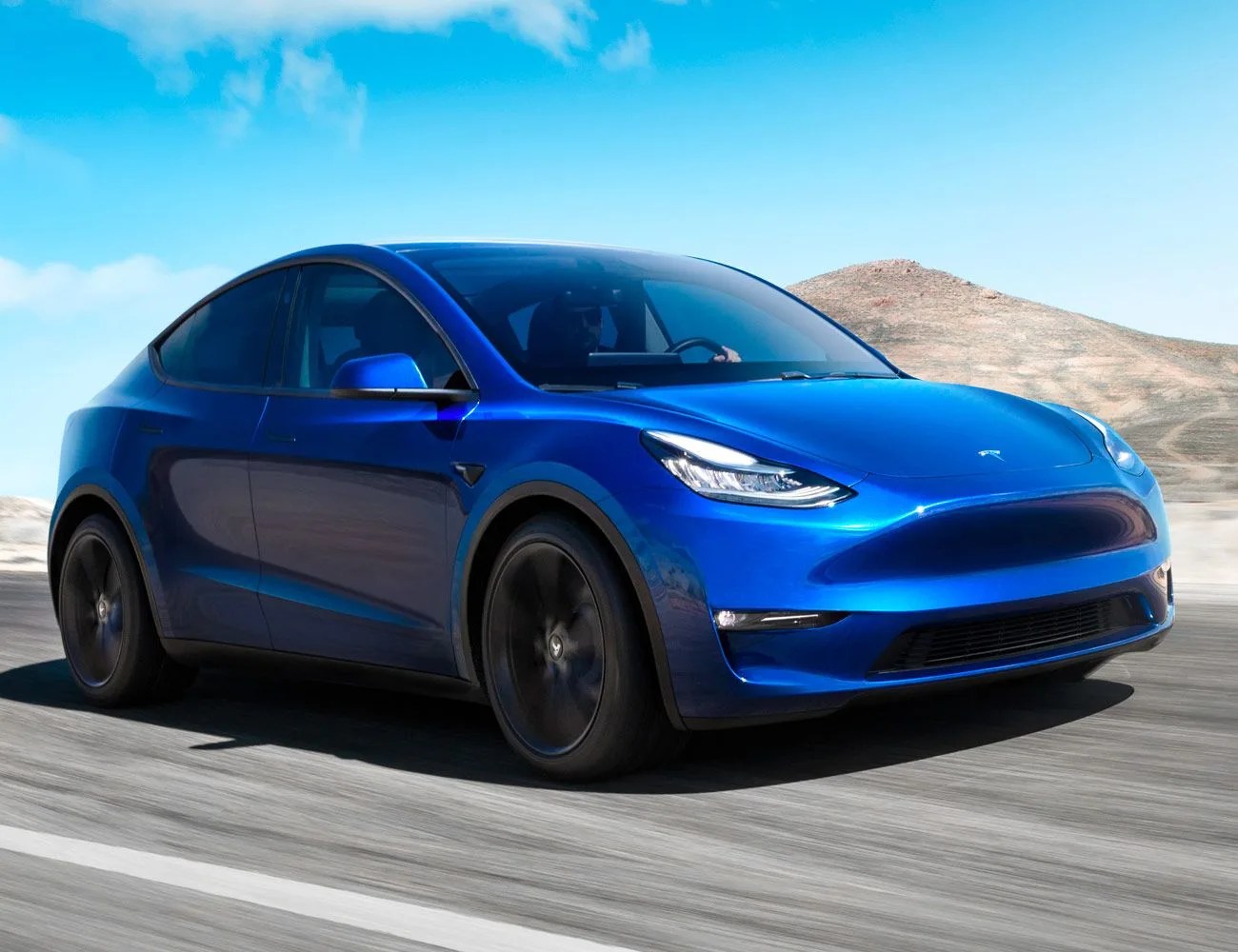 2020-Tipping-Point-for-Electric-Vehicles-gear-patrol-ambiance-2