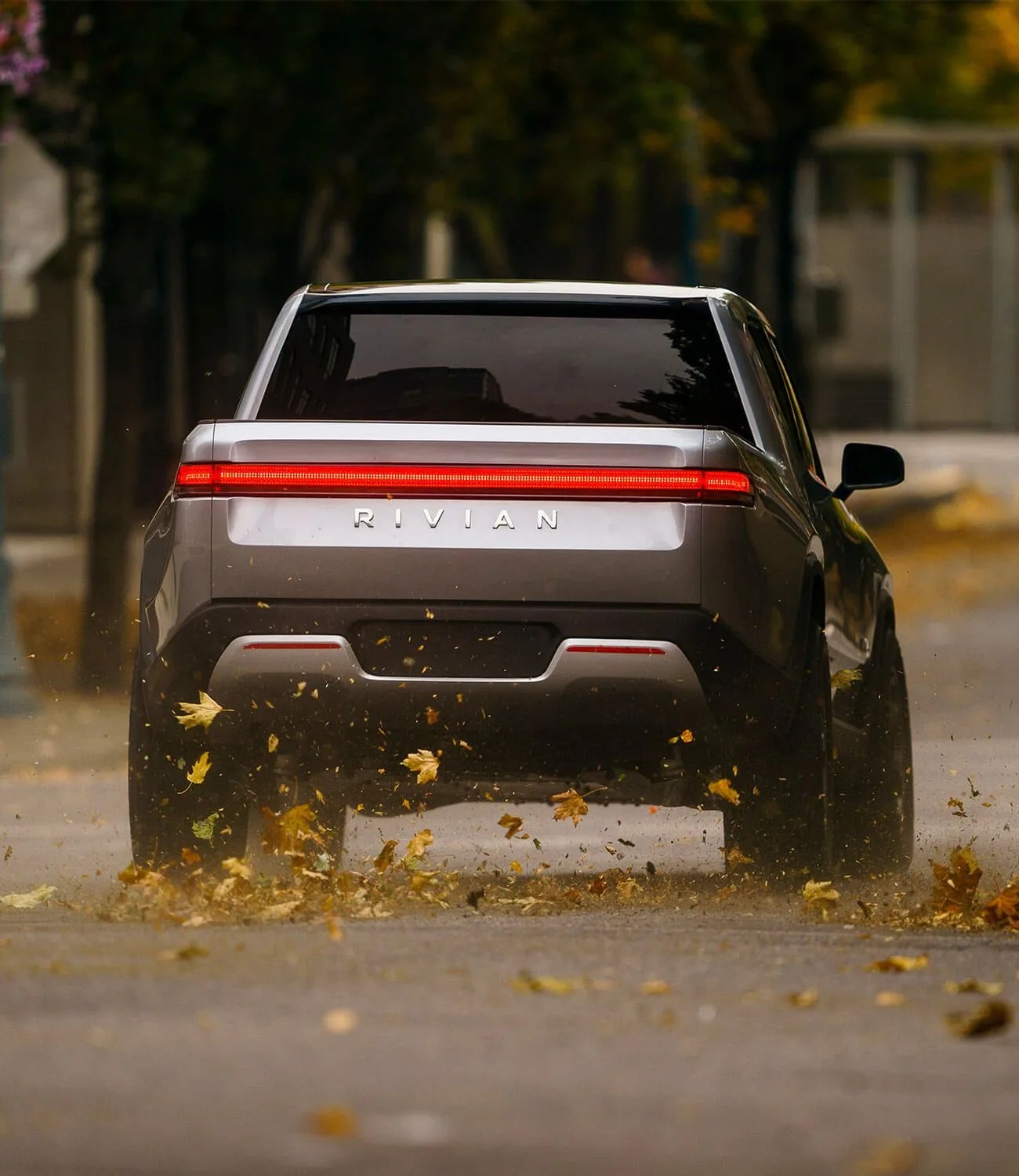 2020-Tipping-Point-for-Electric-Vehicles-gear-patrol-ambiance