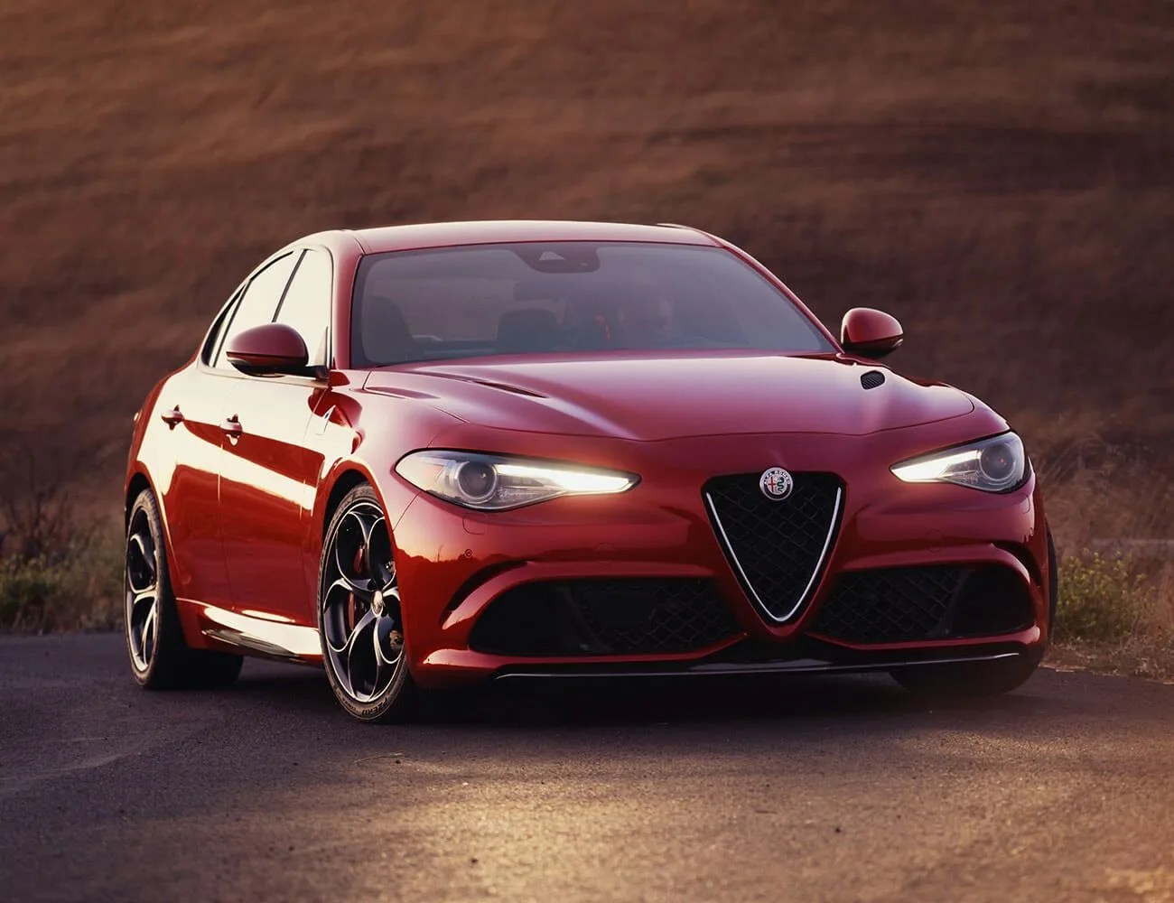 Alfa-Romeo-Giulia-Quadrifoglio-2015-gear-patrol