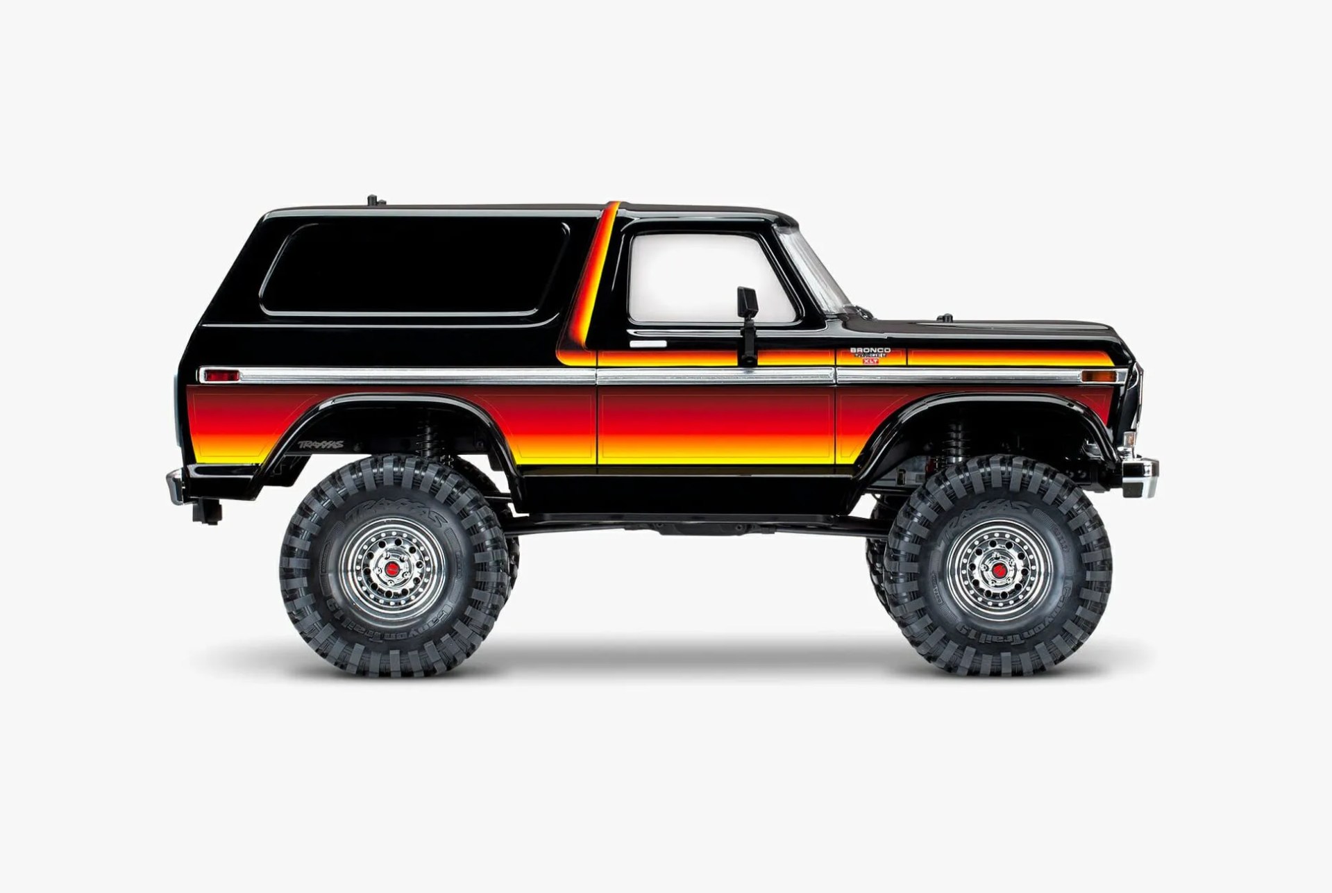 Amazon-Bronco-gear-patrol-full-lead