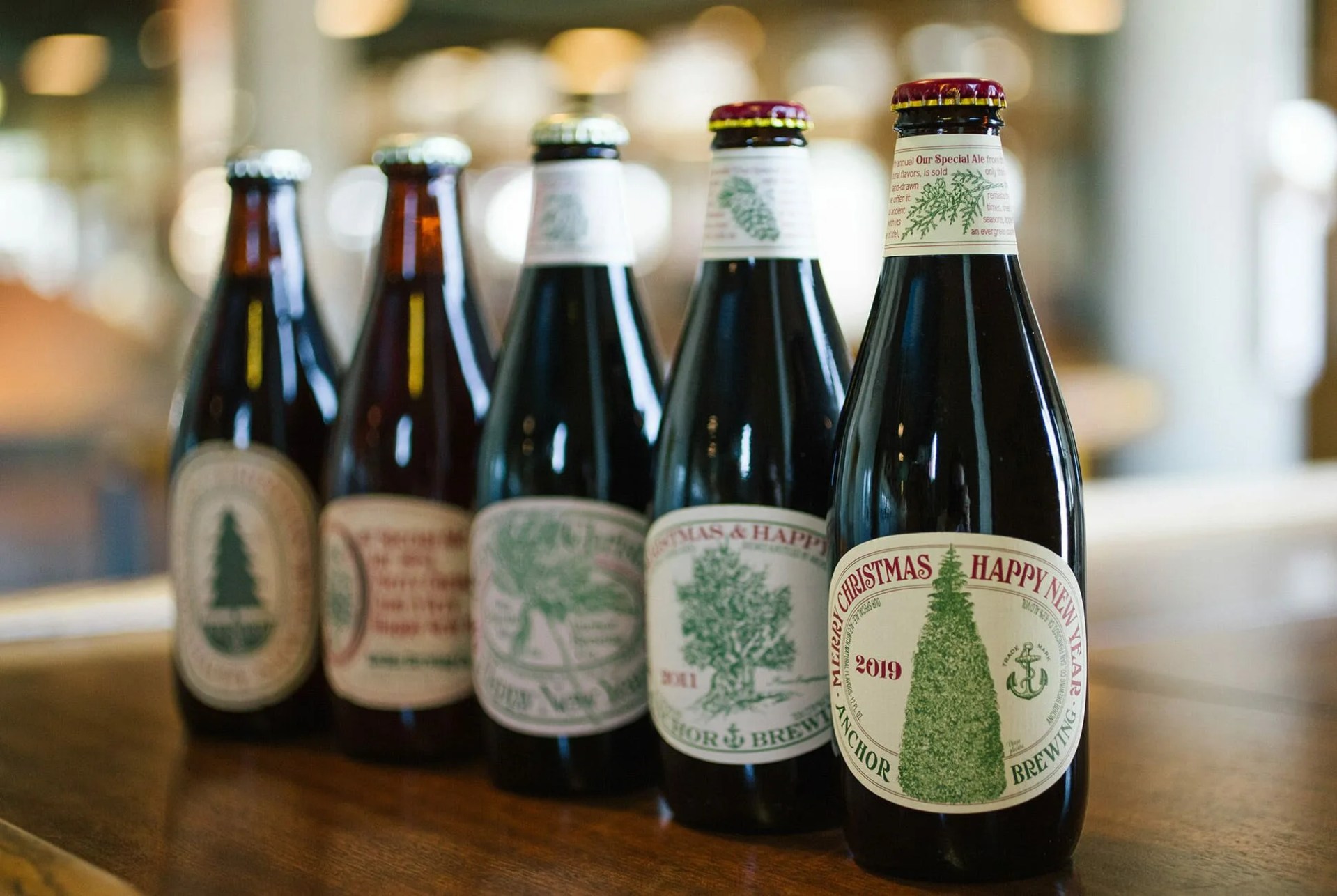Anchor-Brewing-Christmas-Ale-gear-patrol-lead-slide-3