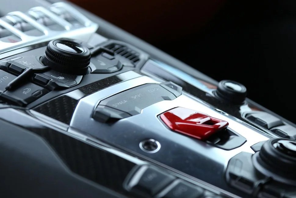 Aventador-Gear-Patrol