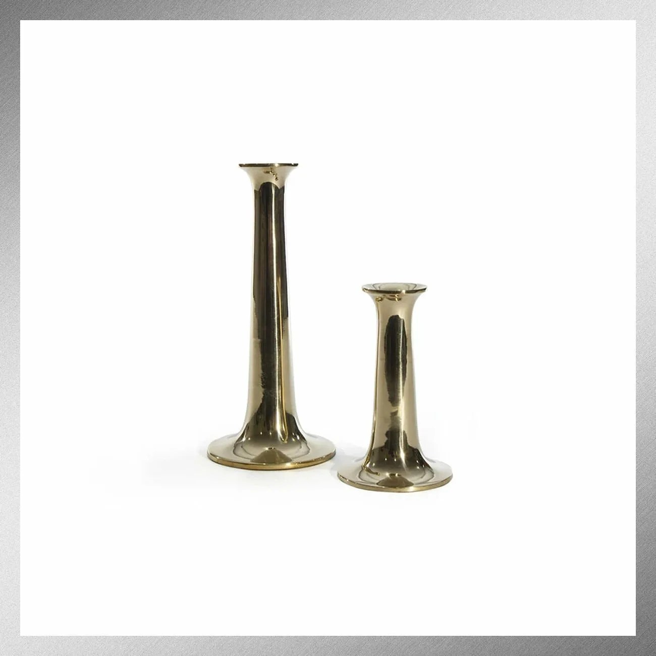 Best-Gifts-for-Your-Holiday-Host-gear-patrol-Hawkins-New-York-Simple-Candle-Holder-in-Brass