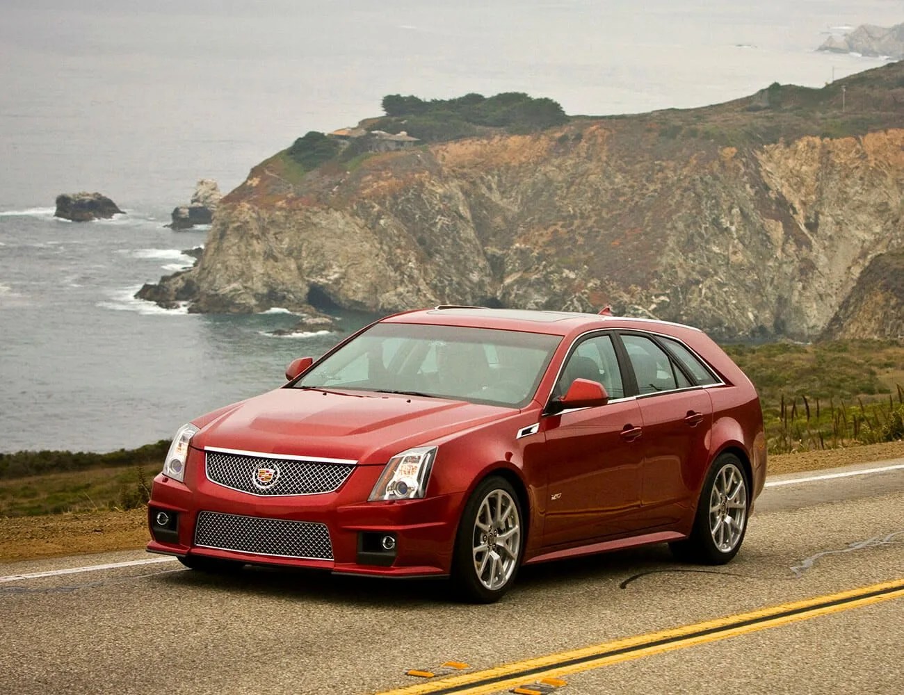 Cadillac-CTS-V-Wagon-2014-gear-patrol