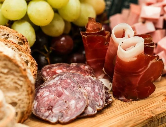 Charcuterie-gear-patrol-LEAD-01