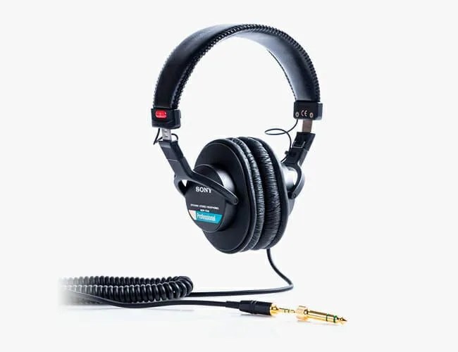 GP-Cyber-Monday-gear-patrol-sony