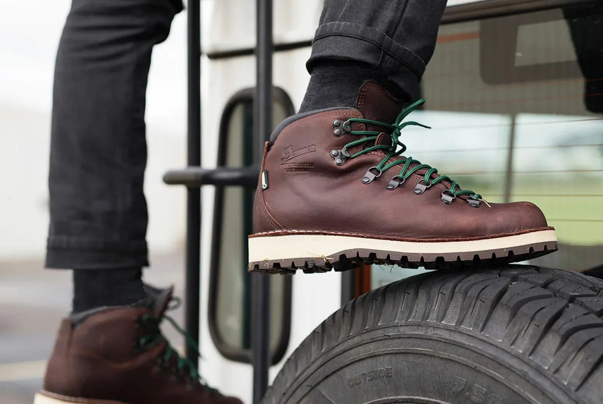 Huckberry-Deal-Gear-Patrol-Lead-Full