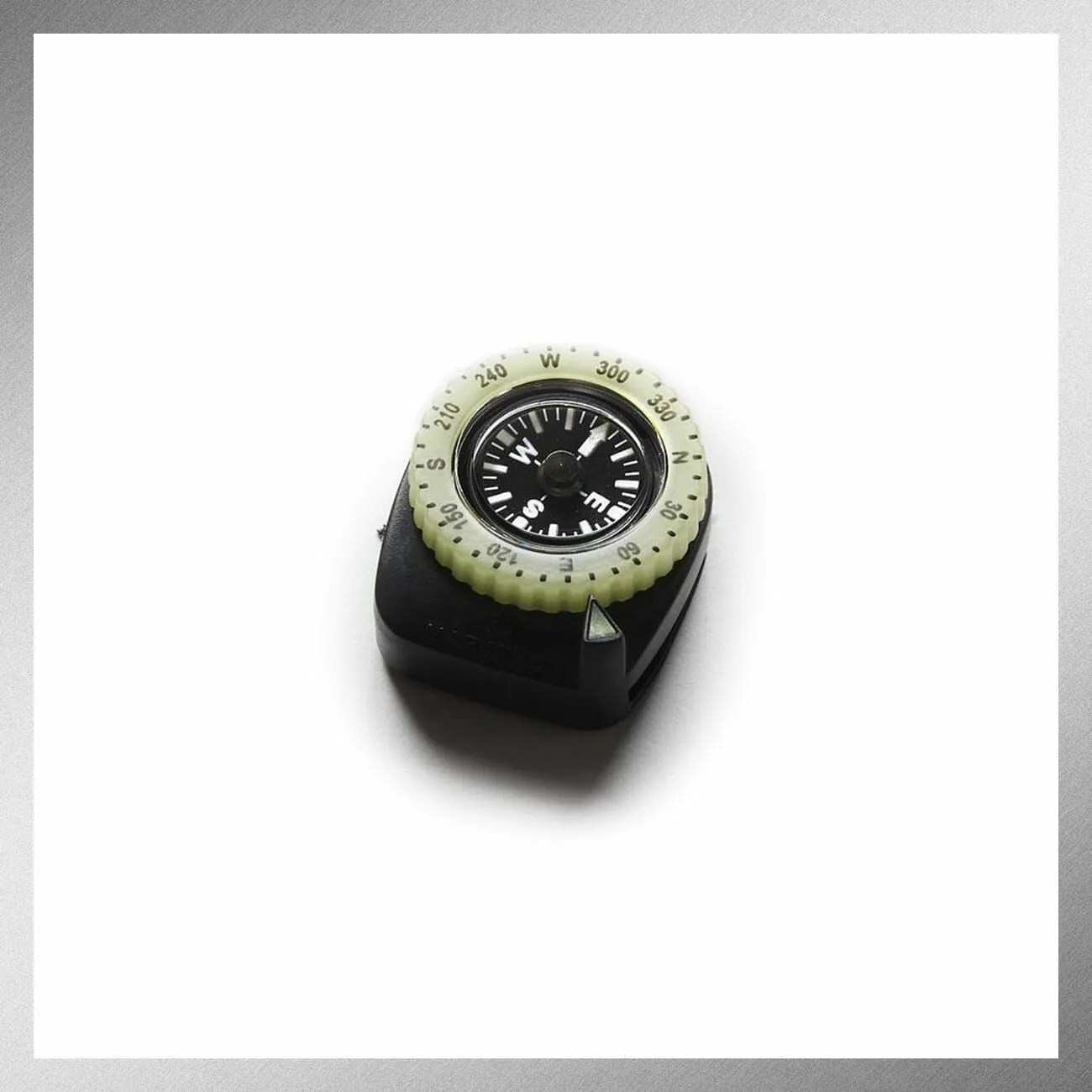 Marathon-Clip-Compass-gear-patrol