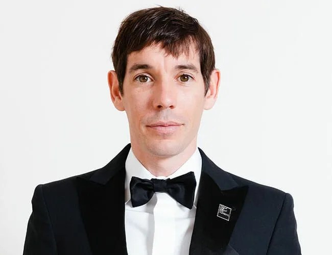 North-Face-Oscar-Tuxedo-gear-patrol-feature