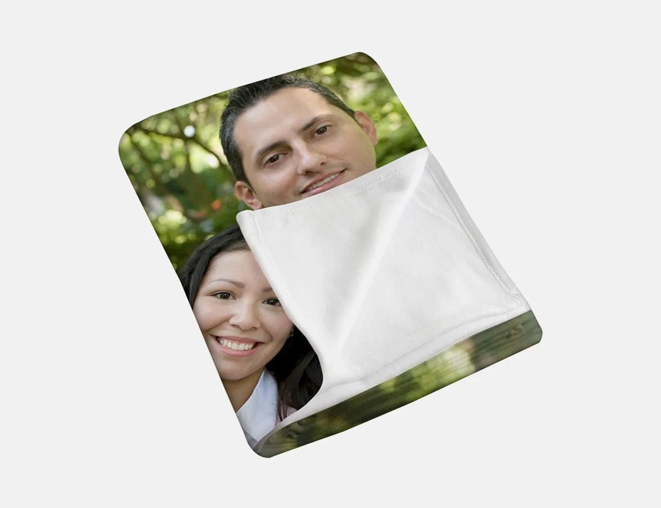 Personalized-Photo-Blankets-gear-patrol