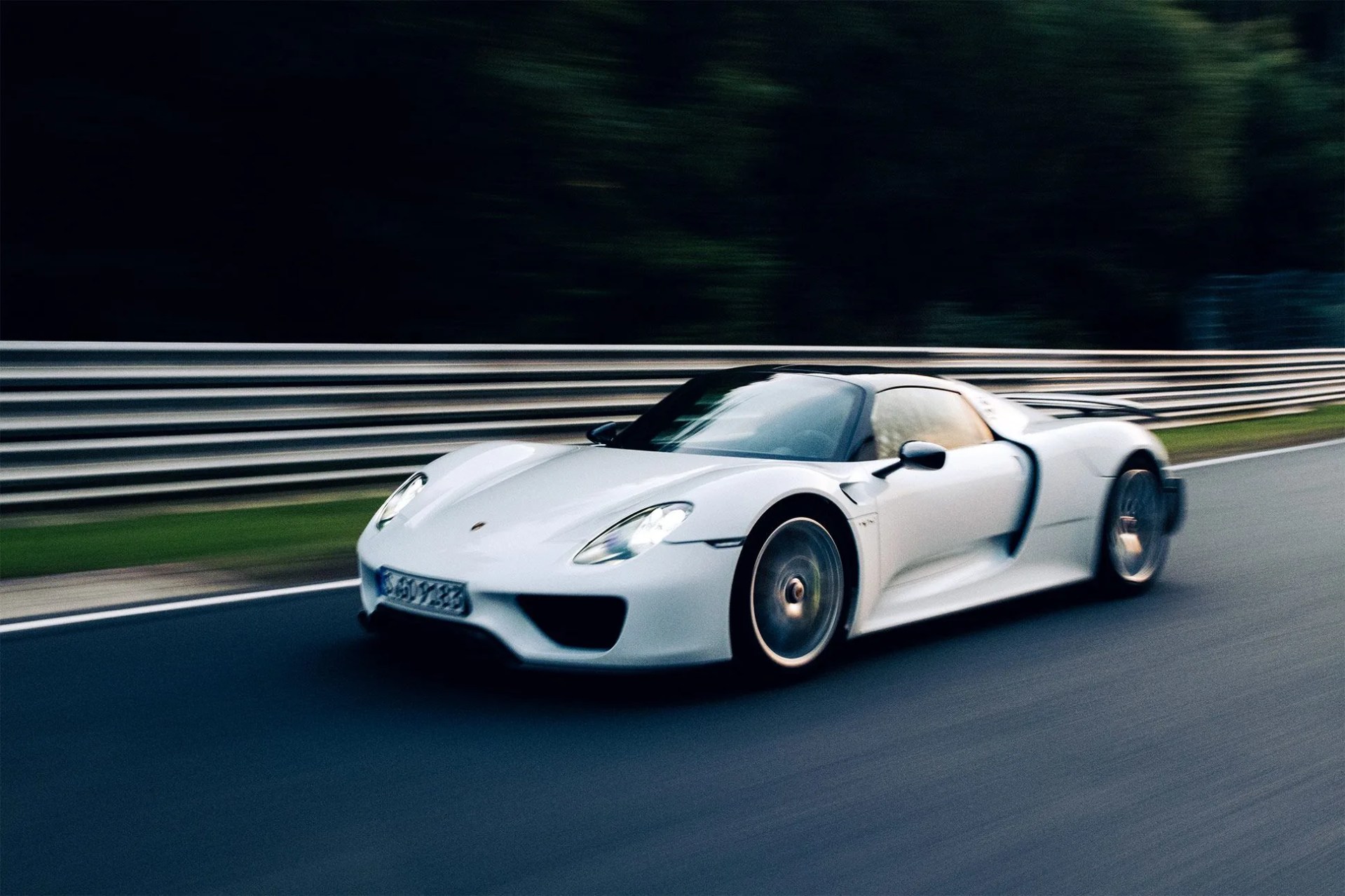 Porsche-918-Gear-Patrol-13